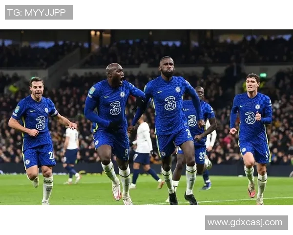 国王杯激战本菲卡与AC米兰互交白卷逆转瞬间引发全场热烈反响