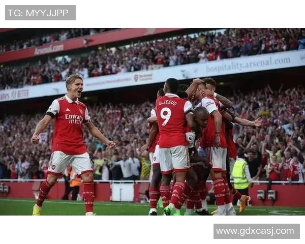 德甲精彩对决阿森纳与那不勒斯战成平局补时进球引发全场狂欢