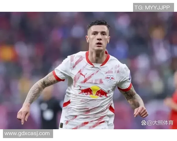 欧冠激战莱比锡大胜拜仁红牌争议引发全场热议