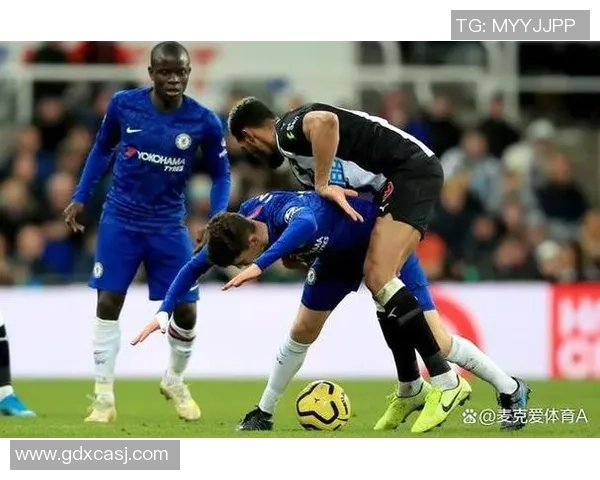 英超激战：莱比锡与多特蒙德1比1平局逆转瞬间引发全场狂欢解析