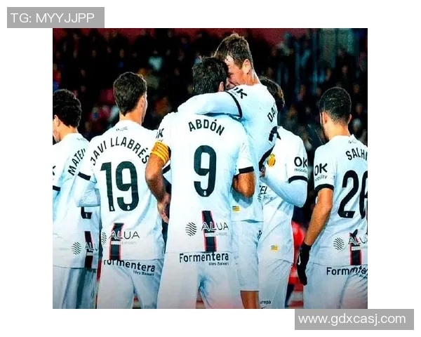 西甲经典战役巴萨逆袭曼联6比2引发历史冷门震撼全场