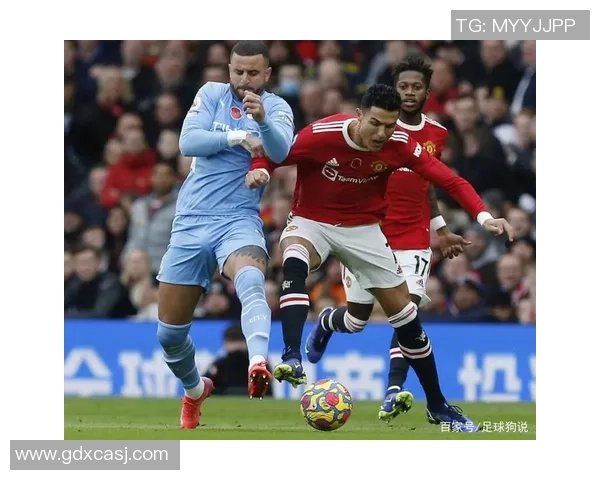 国米逆转曼城4-3乌龙球成比赛转折点引发全场狂欢 国米逆转曼城4-3乌龙球成比赛转折点引发全场狂欢