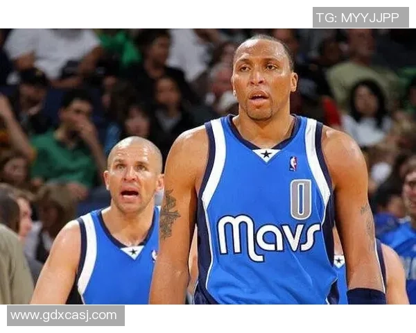 姚明脖子短的秘密揭秘为何这位篮球巨星的身材比例引发热议