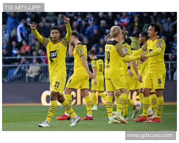 中超精彩对决皇马与巴黎圣日耳曼战成平局乌龙球引发全场热烈反响