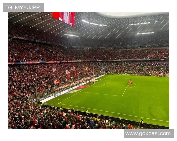 欧冠激战：那不勒斯险胜拜仁乌龙球引发全场狂欢与转会传闻