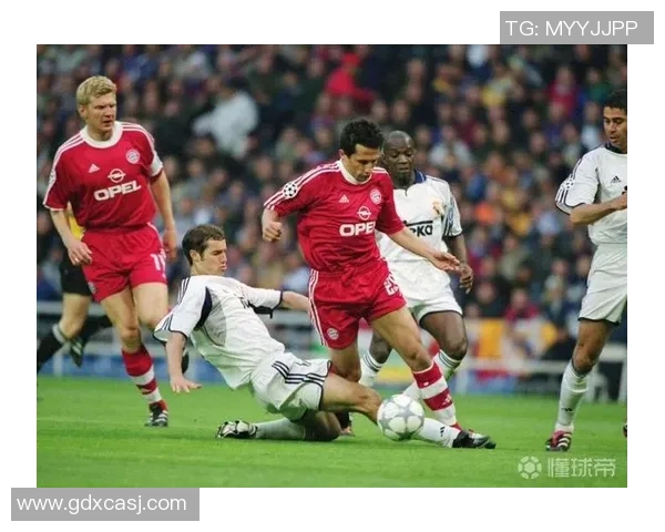 足总杯精彩对决皇马与拜仁激战成平局十大进球回顾引发全场热烈反响