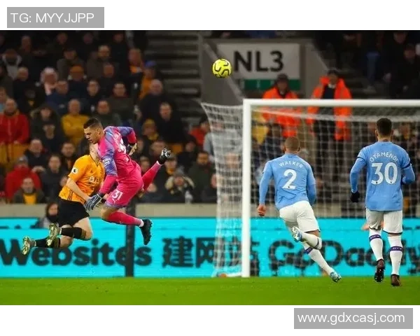 国王杯精彩对决利物浦逆转莱比锡红牌事件引发全场热议