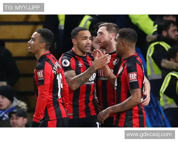 意甲激战AC米兰与波尔图战成平局双方均展现精彩表现 意甲激战AC米兰与波尔图战成平局双方均展现精彩表现