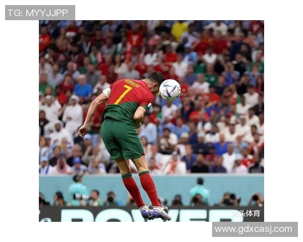 友谊赛尤文图斯与曼联零比零平局帽子戏法瞬间引发全场热议