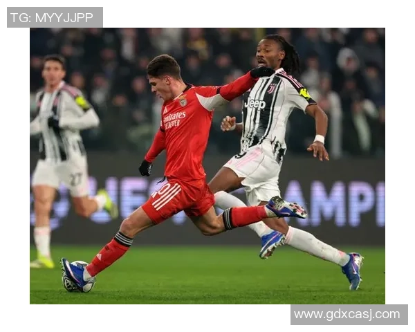 德甲激战尤文图斯逆转本菲卡全场沸腾精彩瞬间回顾 德甲激战尤文图斯逆转本菲卡全场沸腾精彩瞬间回顾