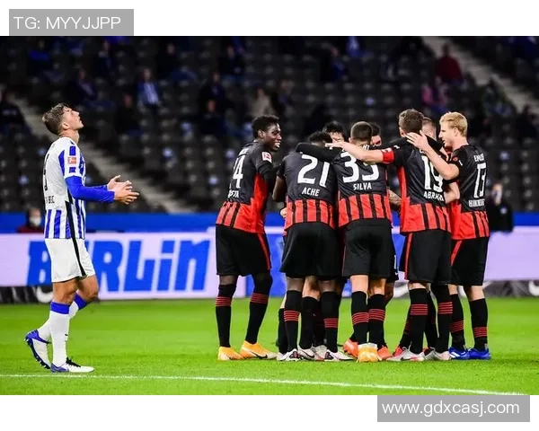 意甲激战：皇马强势3-0击败多特蒙德战术解析与精彩瞬间回顾