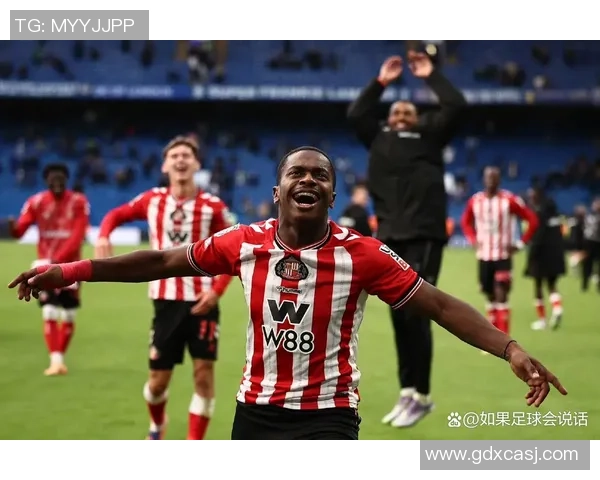 英超激战波尔图完胜曼联绝杀时刻引发全场狂欢分析