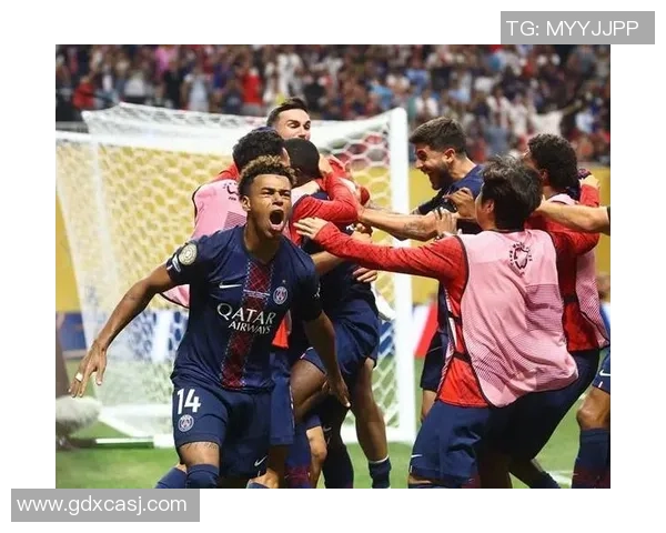 足总杯精彩对决巴黎圣日耳曼与AC米兰战成平局乌龙球成比赛转折点