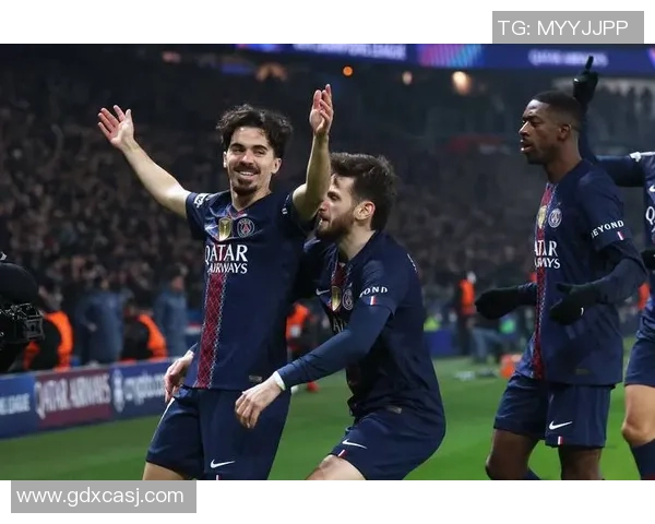 中超精彩对决曼联逆转巴黎圣日耳曼神扑时刻点燃全场热情