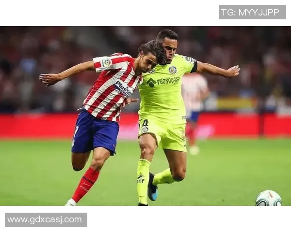 德甲精彩对决巴黎圣日耳曼与马竞激战成平局引发全场热烈反响