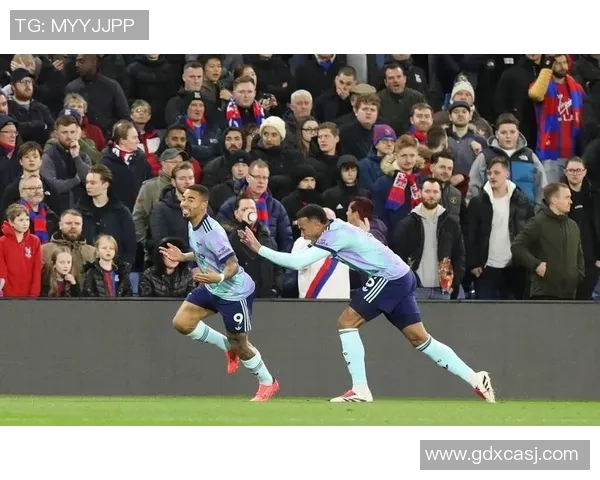 西甲赛场惊现冷门莱比锡狂胜阿森纳五球绝杀引发全场沸腾 西甲赛场惊现冷门莱比锡狂胜阿森纳五球绝杀引发全场沸腾